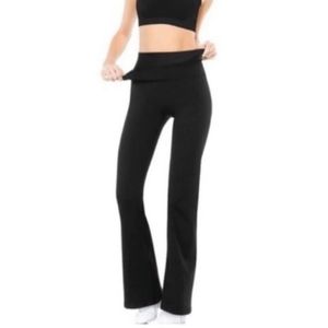 Spanx Bagel Buster L Flared Yoga Pants